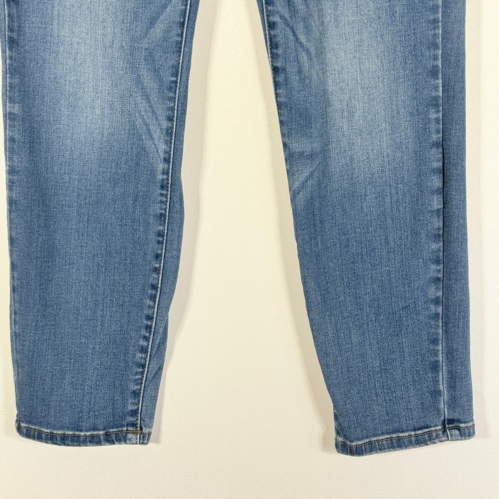 Judy Blue Straight Leg Jeans in Medium Blue Wash - Picture 3 of 8